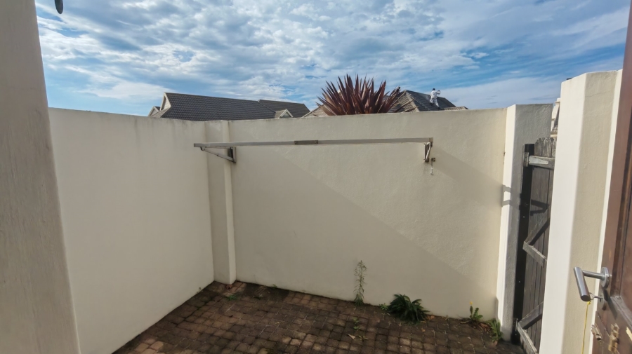 2 Bedroom Property for Sale in Blue Mountain Village Western Cape